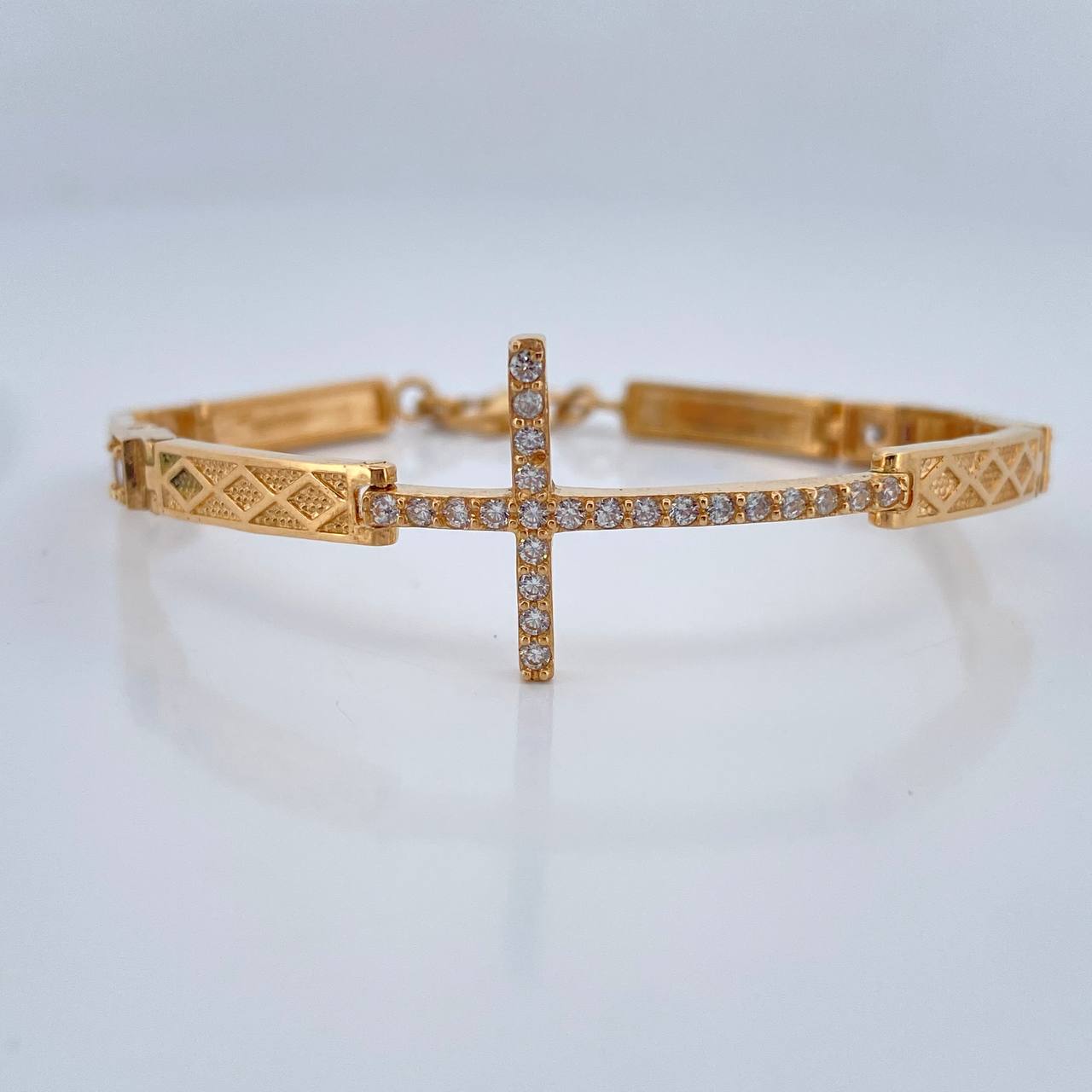 Pulso Reticulado Cruz 10.4gr / 15.8cm / 4mm Oro Amarillo 18K %