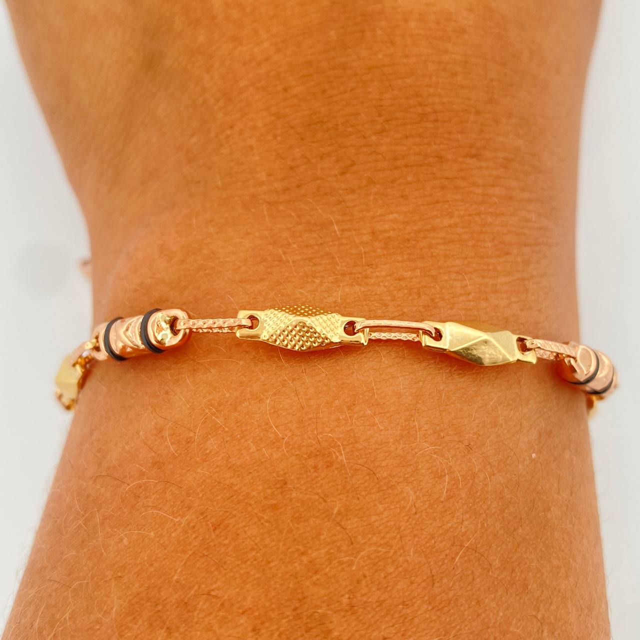 Pulso Rustica Barril X 5.25gr / 24cm / 4.8mm  Dos Oros Amarillo Rosa 18K %