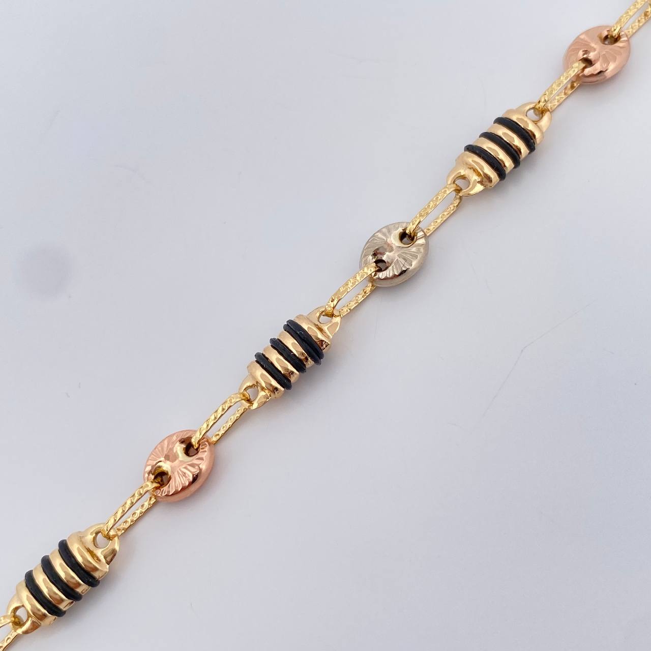 Pulso Rustica Barril Gc 5.45gr / 22.5cm / 5mm Tres Oros 18K %