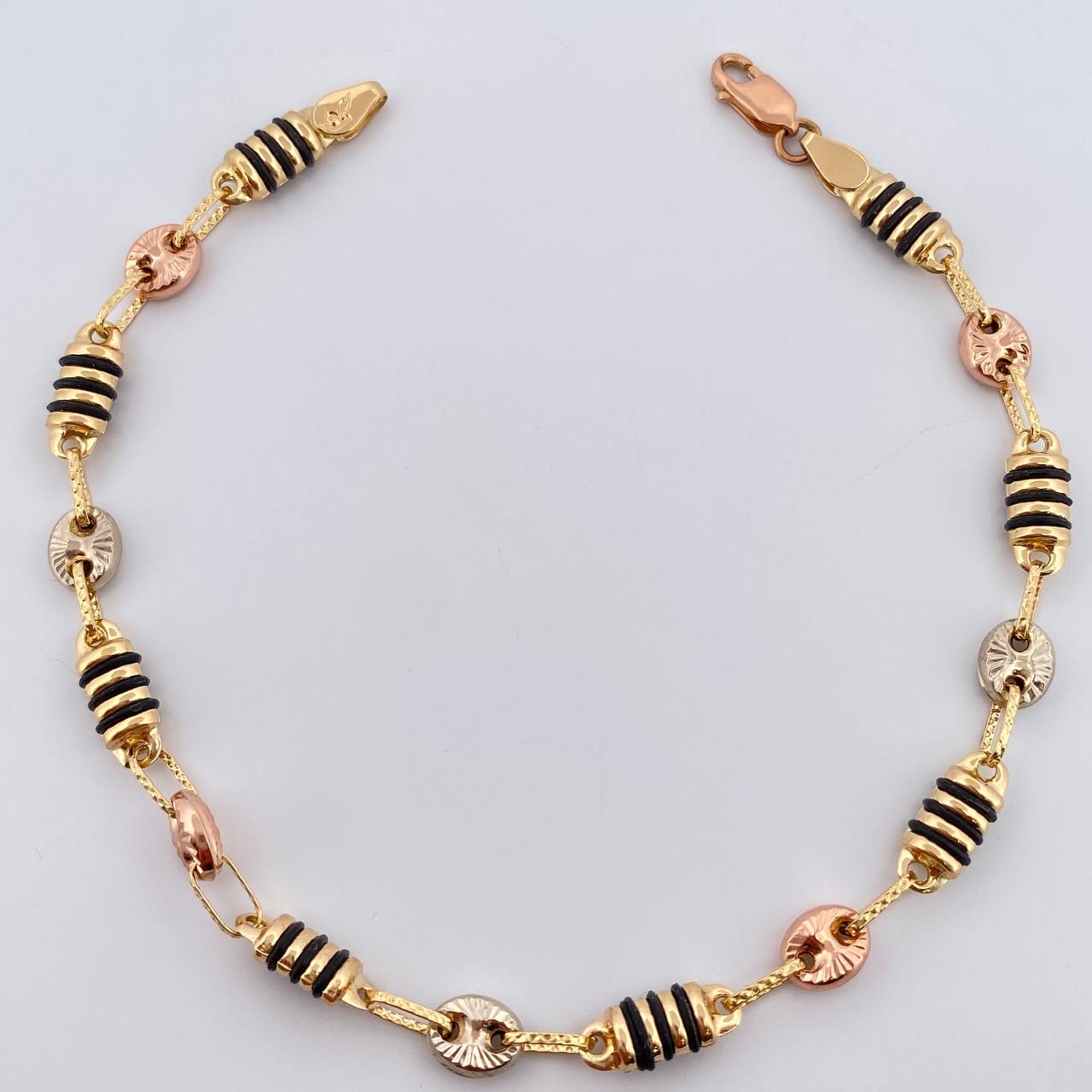 Pulso Rustica Barril Gc 5.45gr / 22.5cm / 5mm Tres Oros 18K %