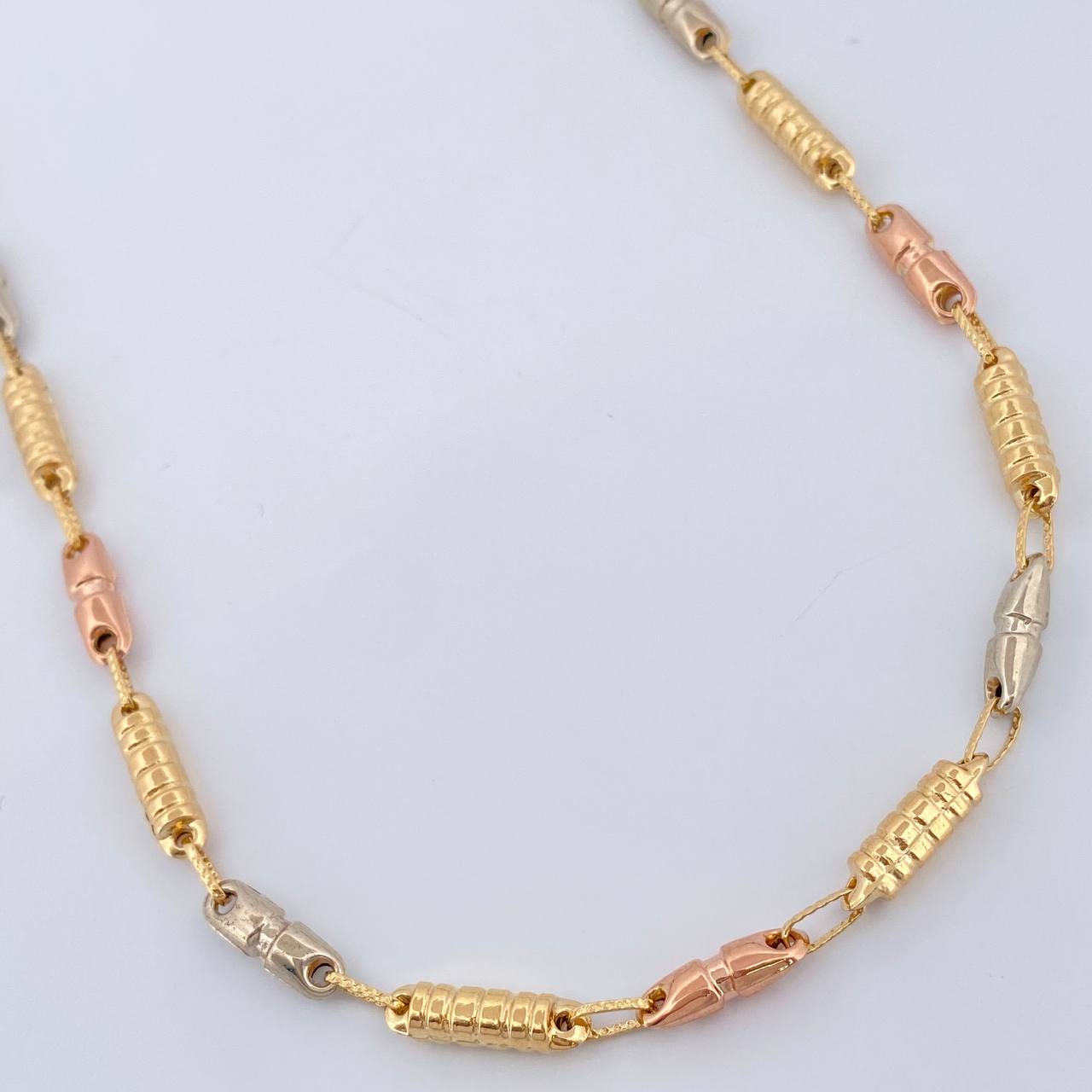 Cadena Rustica Barril  13.8gr / 61cm / 4mm Tres Oros 18K %