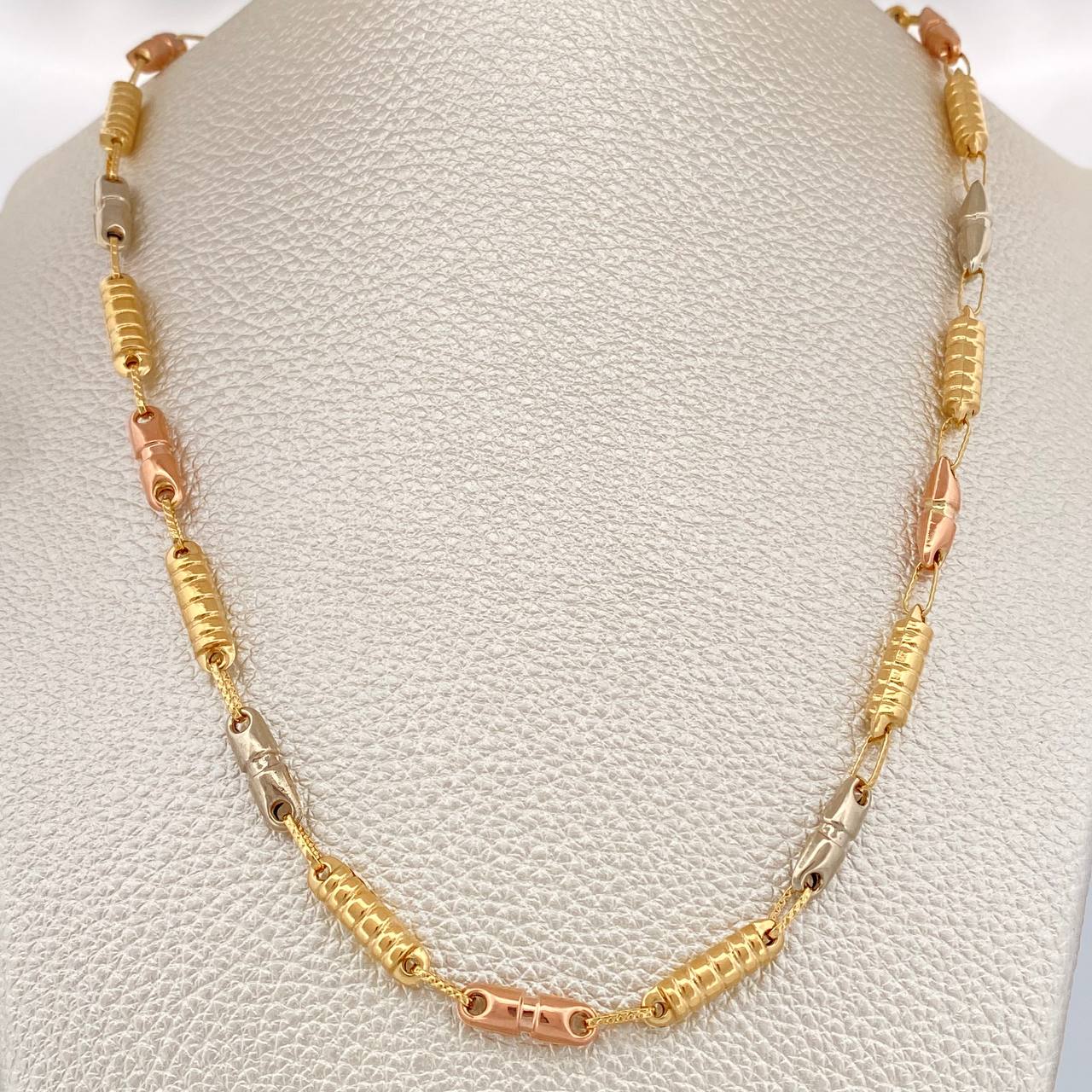 Cadena Rustica Barril  13.8gr / 61cm / 4mm Tres Oros 18K %