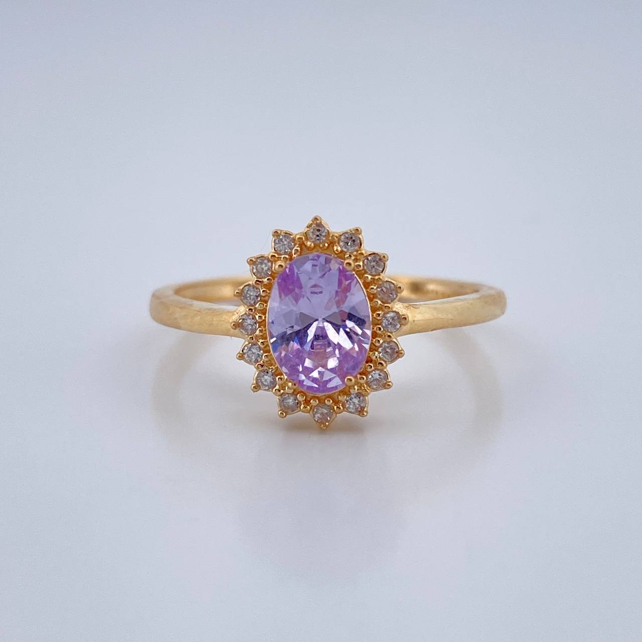 Anillo Halo Ovalado 2.35gr / T7 / Oro Amarillo 18K %