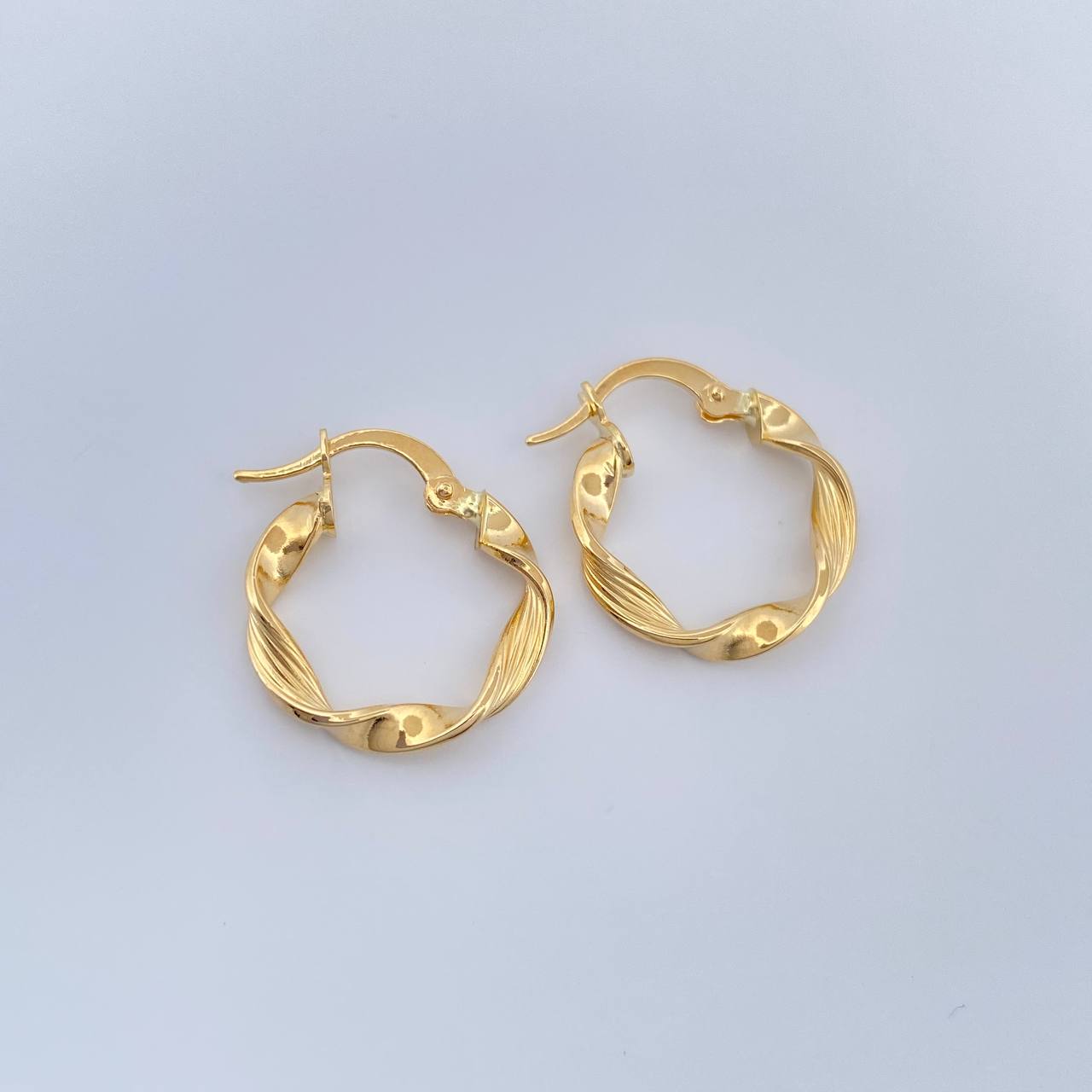 Candongas Jenn 1.2gr / 2cm / Oro Amarillo 18K %