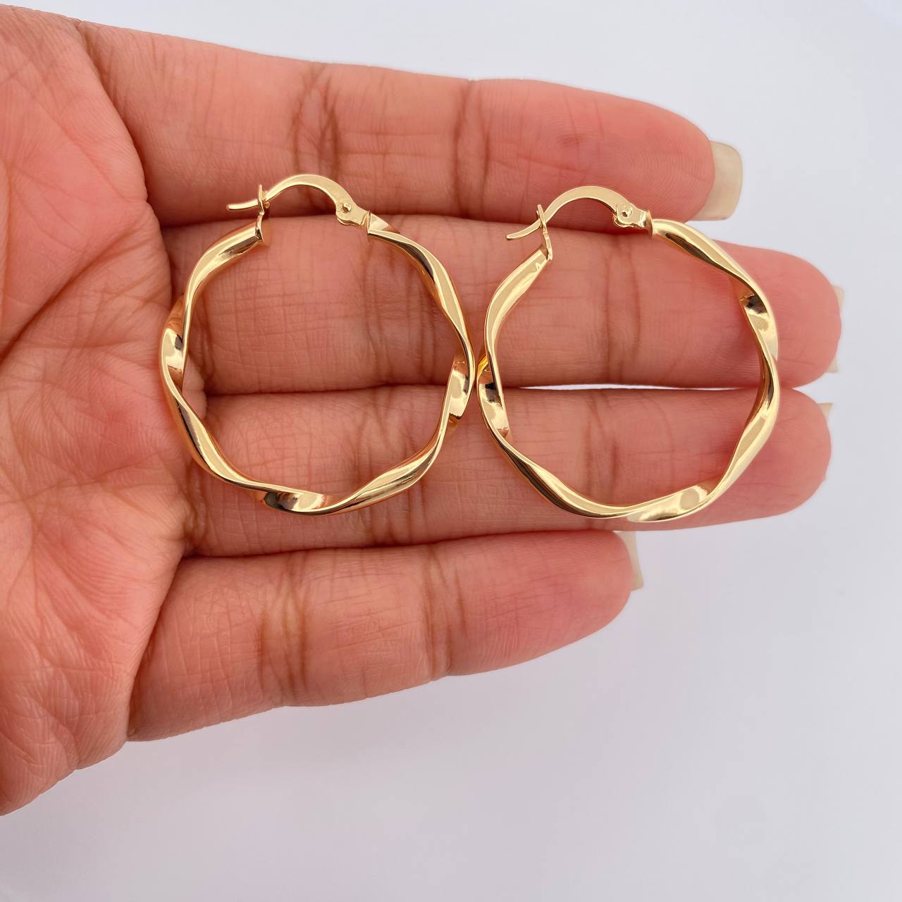 Candongas Asby 2.05gr / 3.4cm / Oro Amarillo 18K %