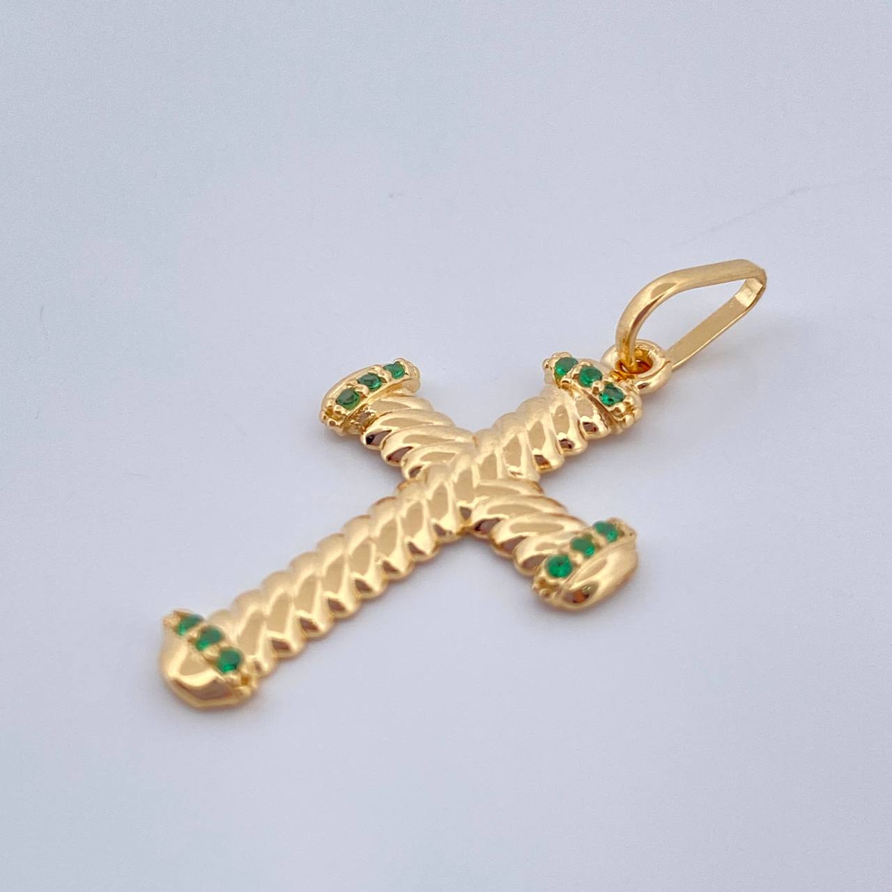Dije Cruz Trenzada 1.95gr / 3cm / Oro Amarillo 18K %
