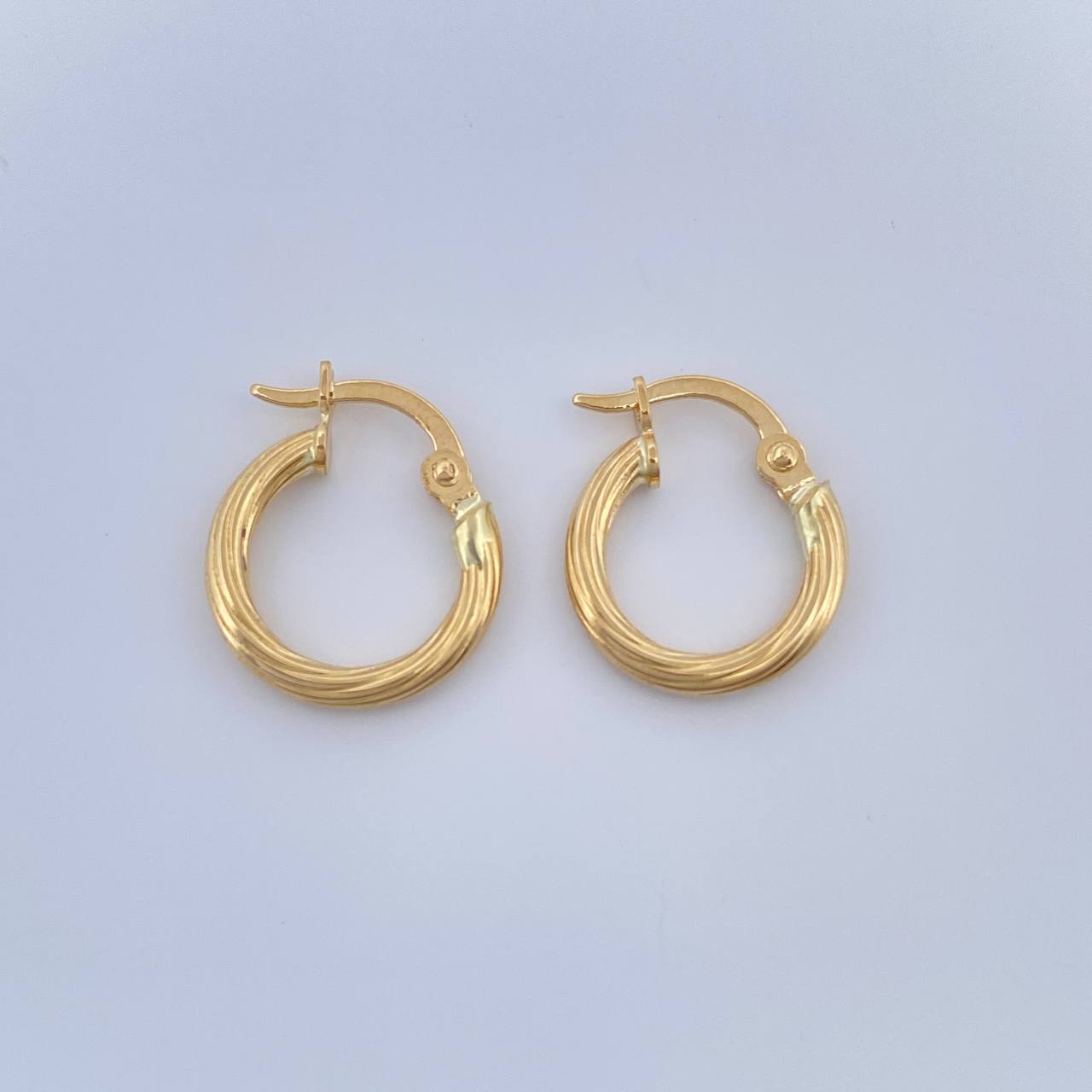 Candongas Lore 0.95gr / 1.5cm / Oro Amarillo 18K %