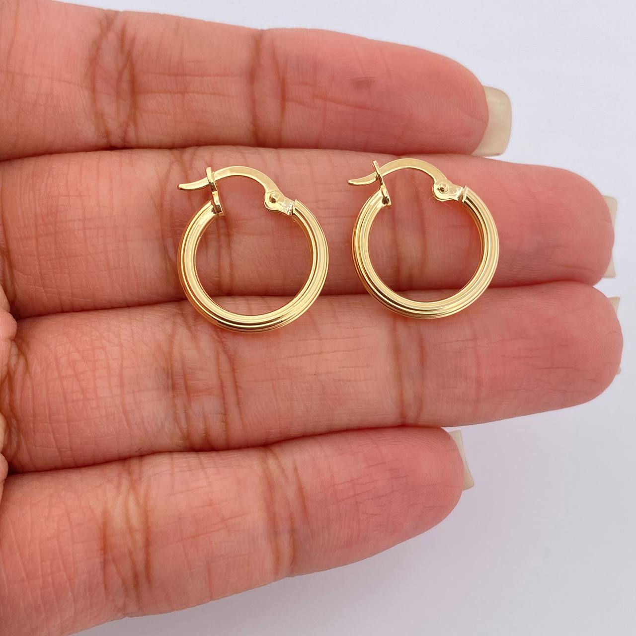 Candongas Lore 1.05gr / 1.7cm / Oro Amarillo 18K %