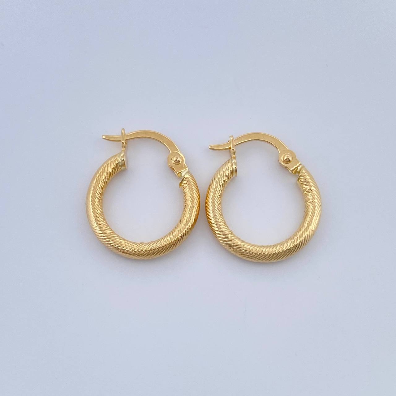 Candongas Zion 1.05gr / 1.7cm / Oro Amarillo 18K %