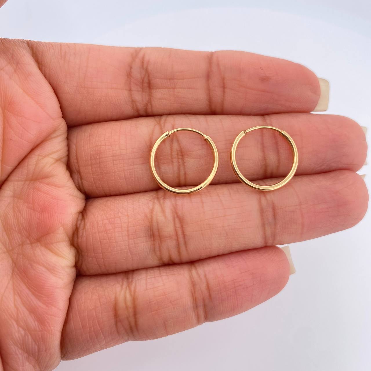 Candongas Aro Liso 0.75gr / 1.5cm / Oro Amarillo 18K %