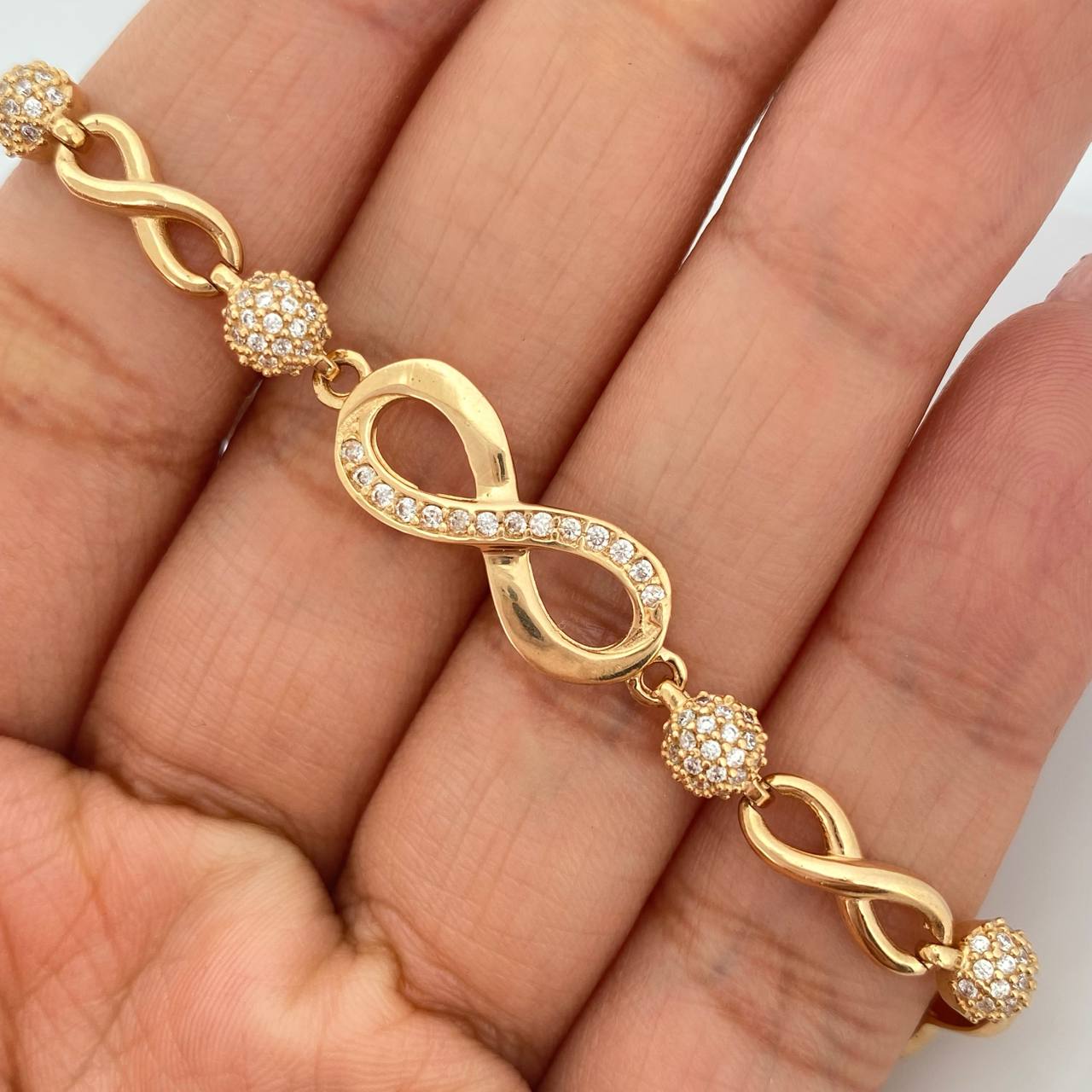 Pulso Esferas Infinitos 10.95gr / 19cm / 5mm Oro Amarillo 18K %