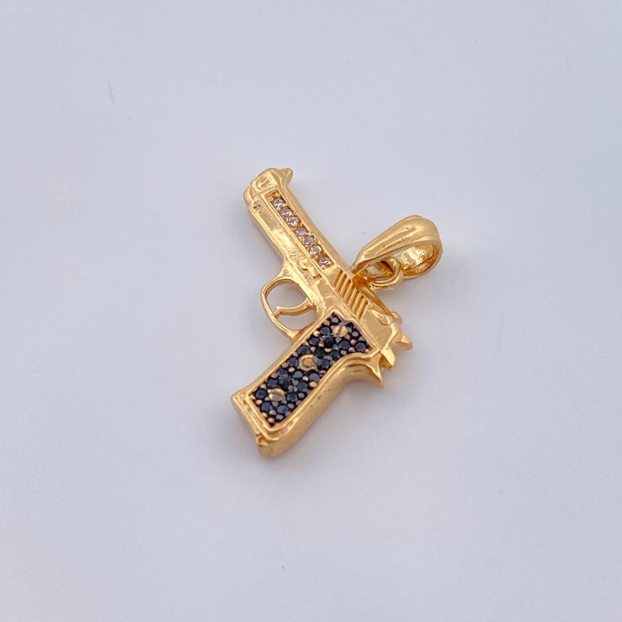 Dije Pistola 3.5gr / 2.5cm / Dos Oros Negro Amarillo 18K %