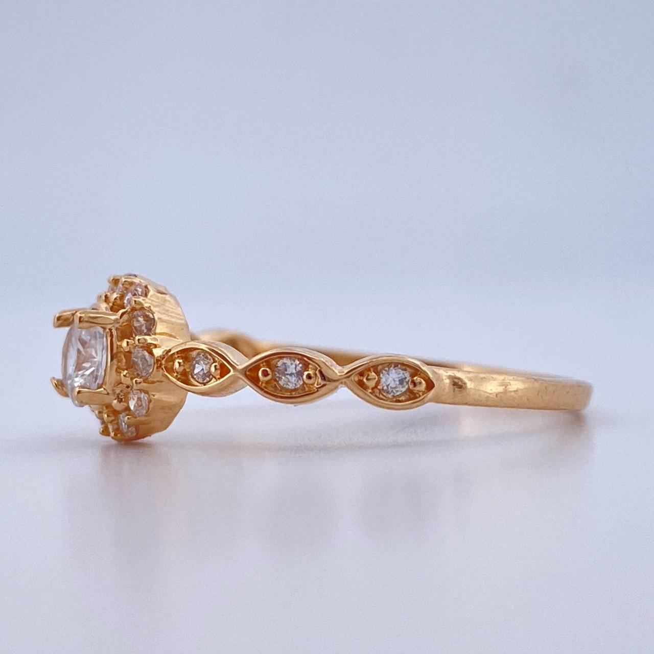 Anillo Halo Ojos 2.15gr / T7 3/4 / Oro Amarillo 18K %