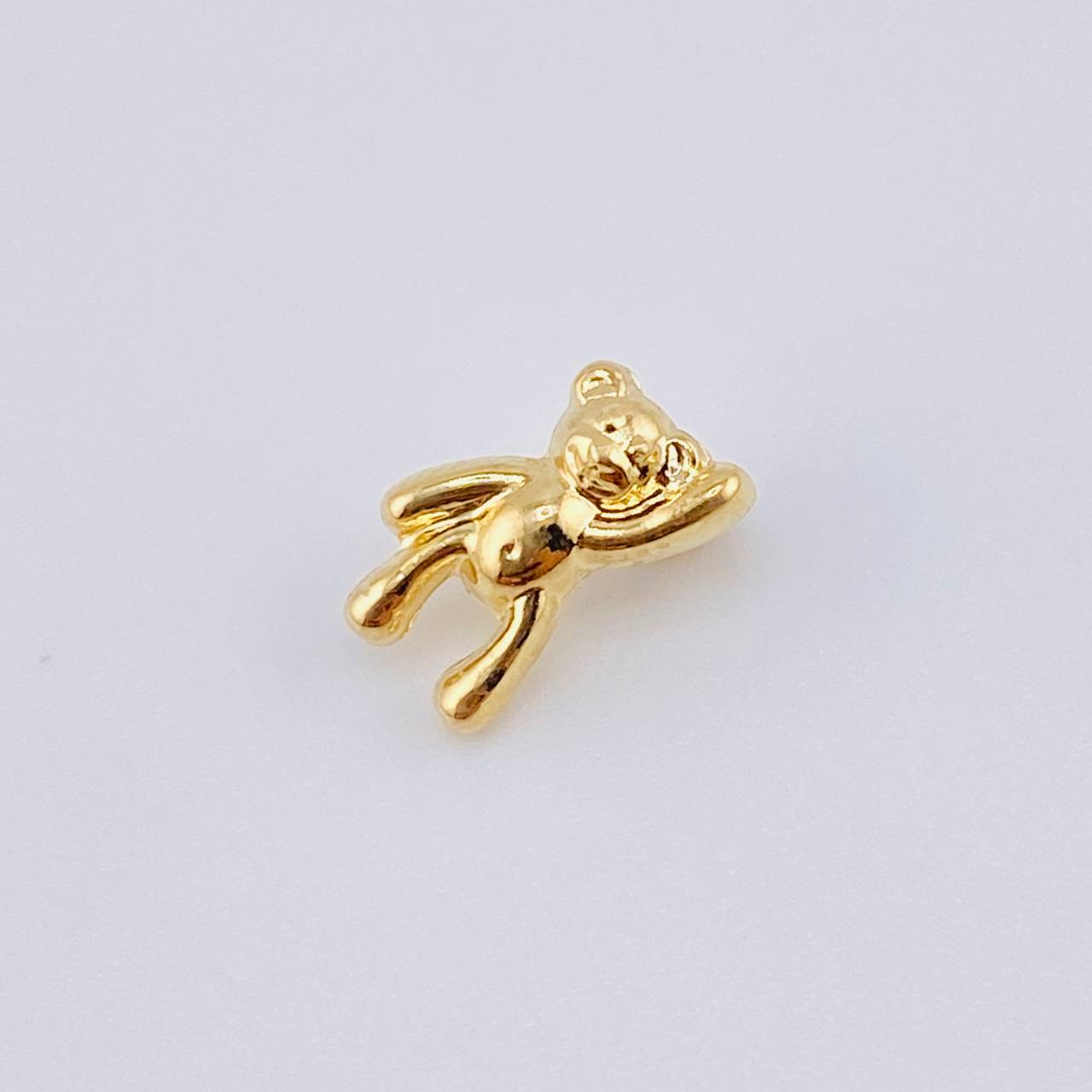 Dije Oso Mano Arriba 0.45gr / 1cm / Oro Amarillo 18K
