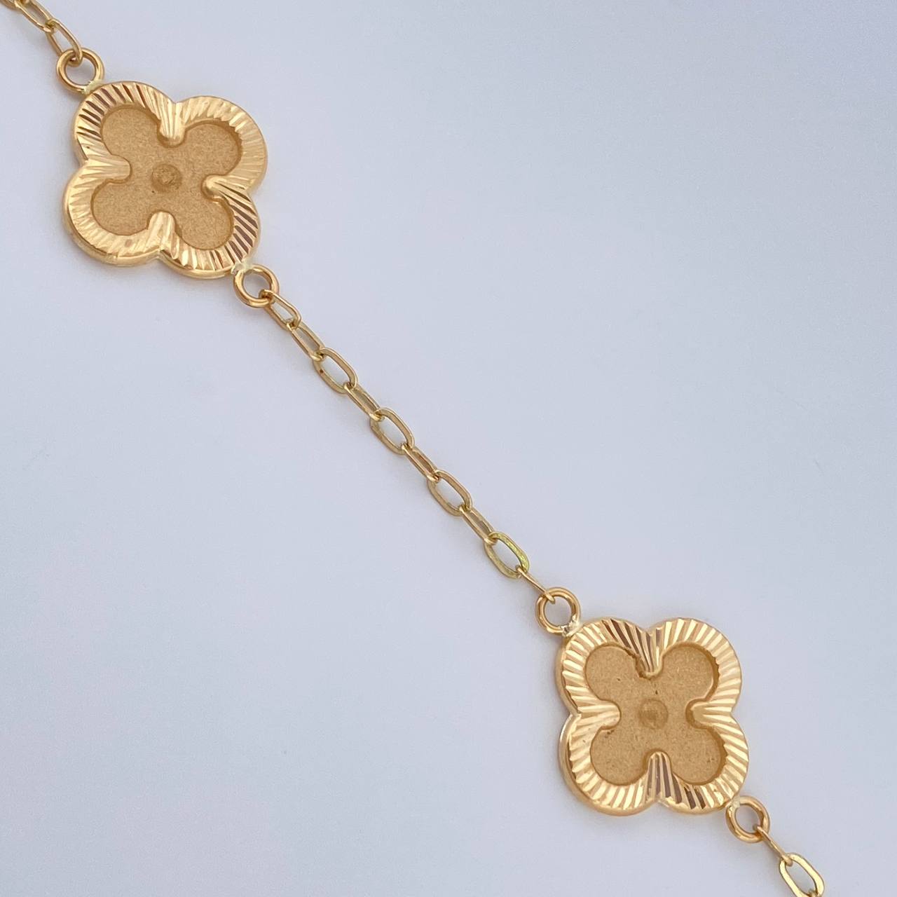 Pulso Trebol Aro Seguido 3.75gr / 19cm / 2mm Oro Amarillo 18K &