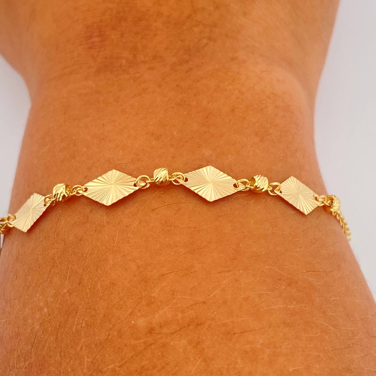 Pulso Aro Seguido Rombos 2gr / 19cm / 3mm Oro Amarillo 18K &