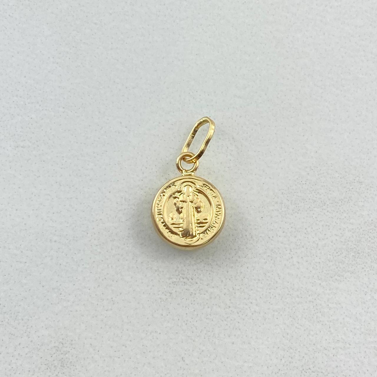Dije San Benito 0.35gr / 1.5cm / Troquelado Oro Amarillo