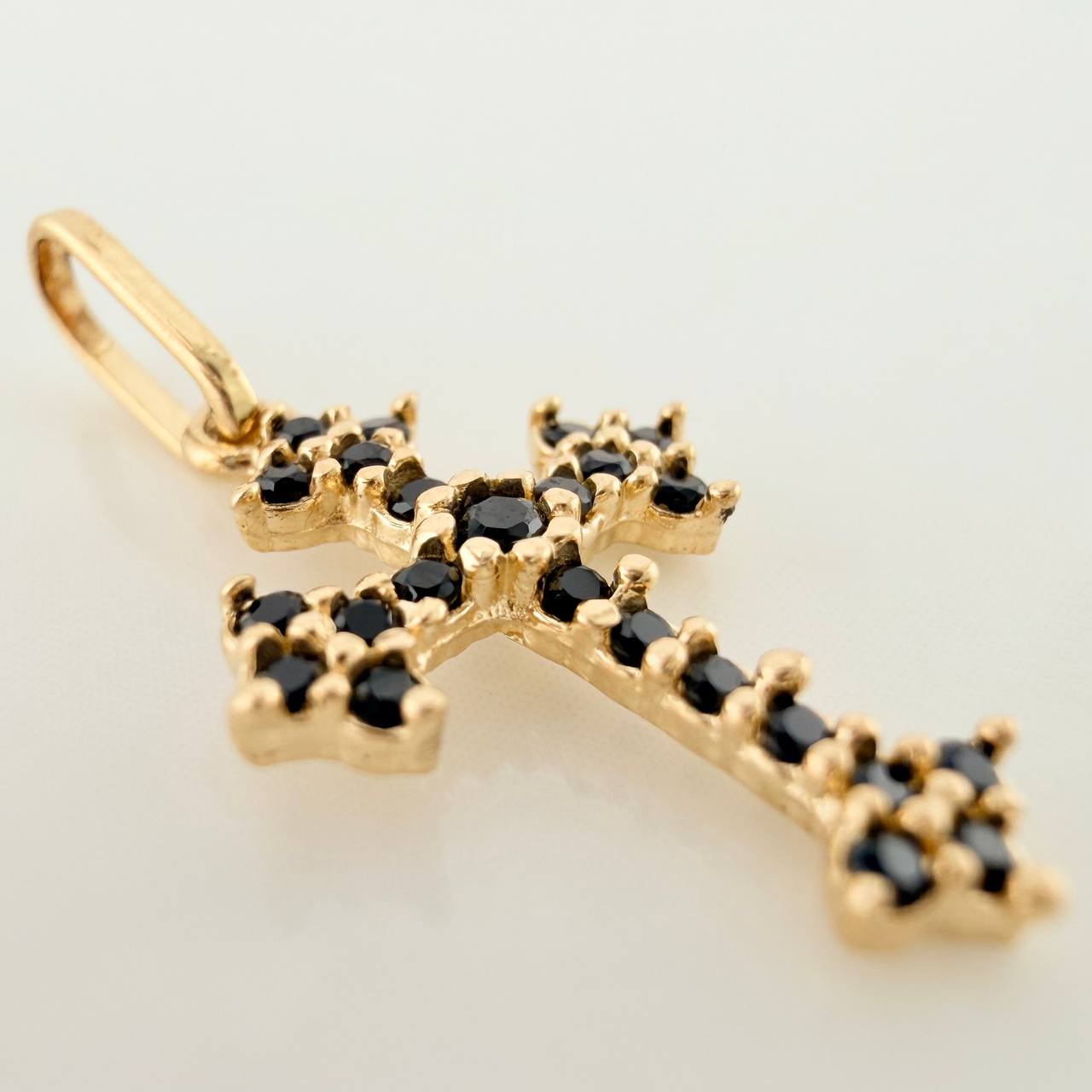 Dije Cruz 0.65gr / 2cm / Oro Amarillo 18K &