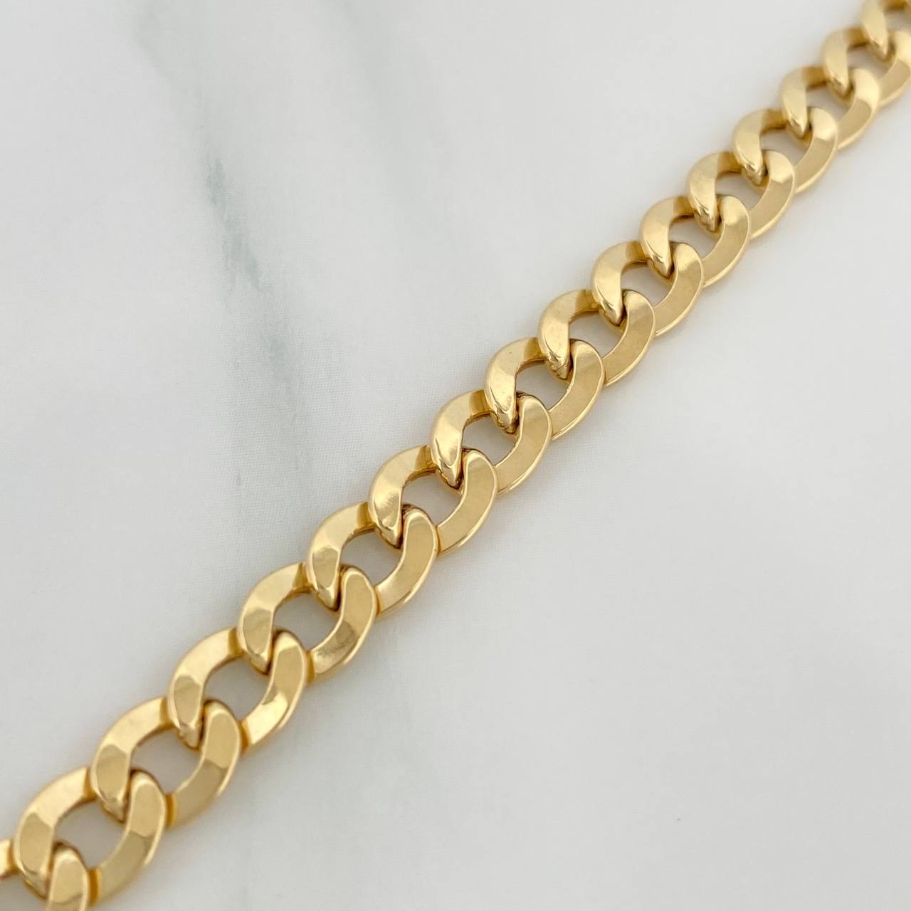 Pulso Cubano 5.15gr / 21cm / 5.85mm Oro Amarillo +1 18K $