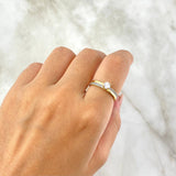 Anillo Solitario Lineas 2.8gr / T6 1/4 / Circones Blancos Dos Oros Amarillo Blanco