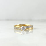 Anillo Solitario Lineas 2.8gr / T6 1/4 / Circones Blancos Dos Oros Amarillo Blanco