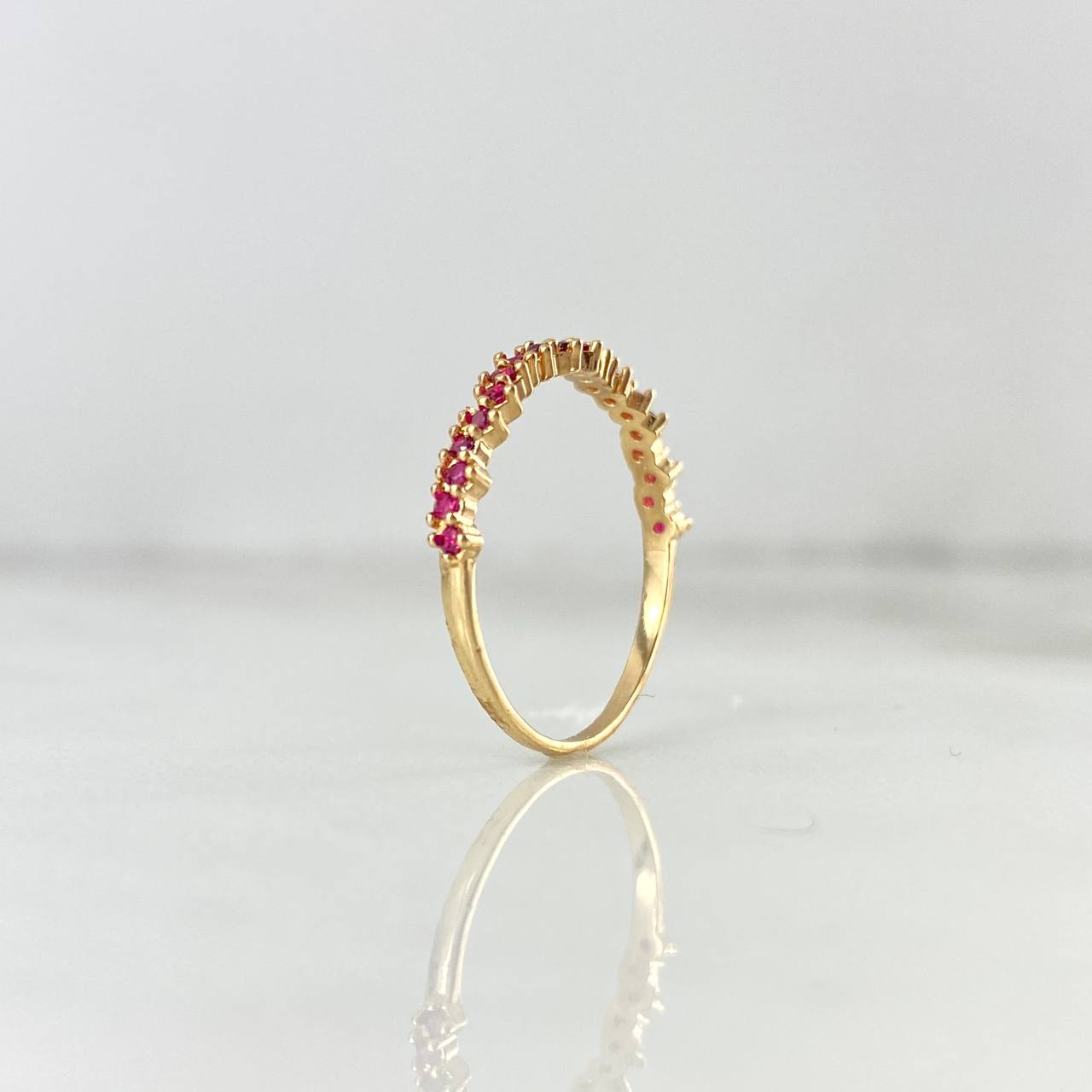 Anillo Churumbela Estela Curva 1.25gr / T6 1/2 / Circones Fucsias Oro Amarillo