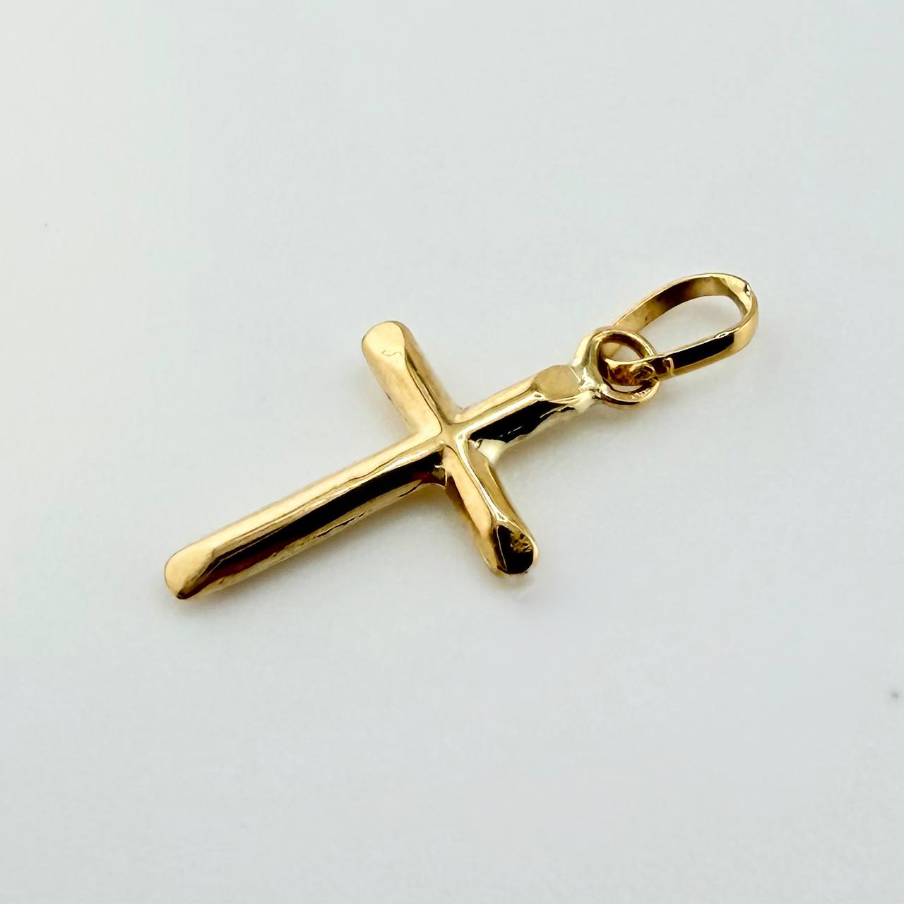 Dije Cruz 0.35gr / 2.1cm / Oro Amarillo 18K *