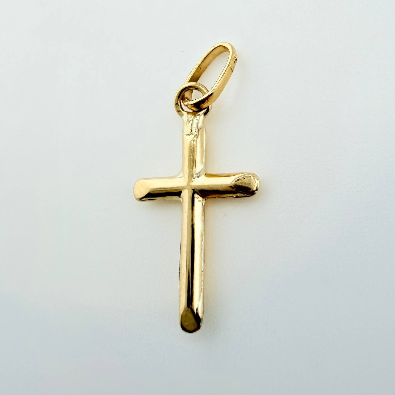 Dije Cruz 0.35gr / 2.1cm / Oro Amarillo 18K