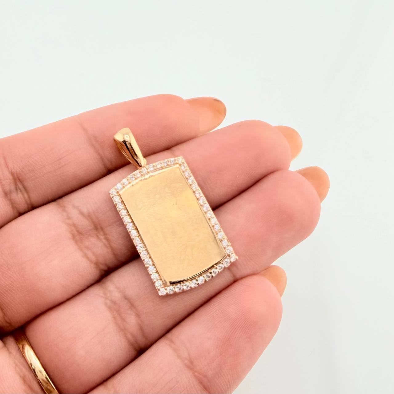 Dije Placa Rectangular 3.3gr / 3.1cm / Oro Amarillo 18K