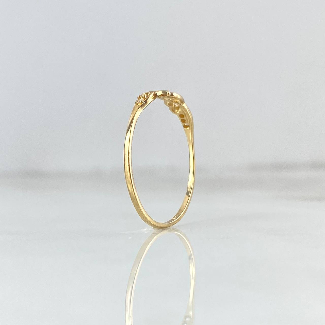 Anillo Fe Corazon 0.8gr / T6 3/4 / Circones Blancos Oro Amarillo