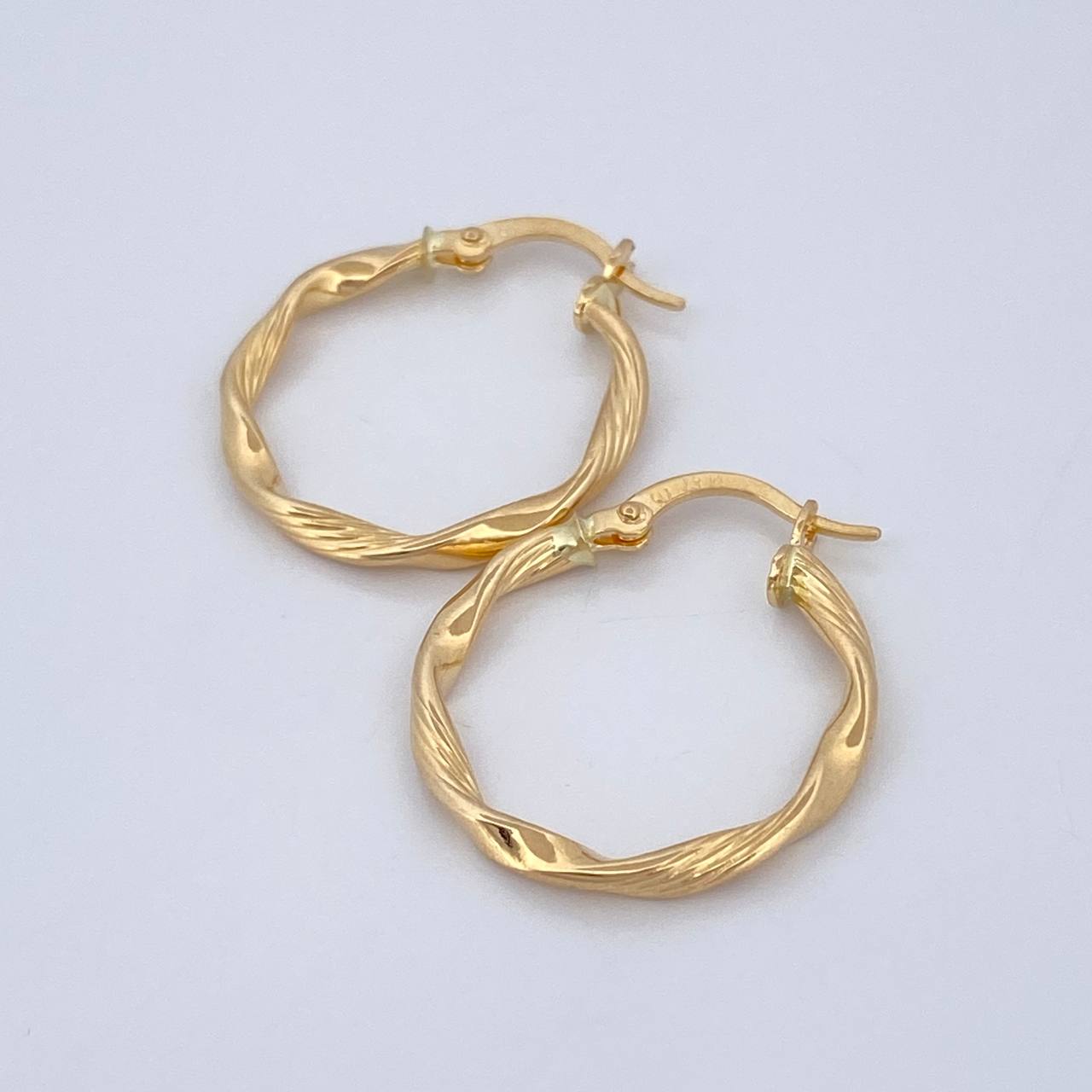 Candongas Asby 1.5gr / 2.4cm / Oro Amarillo 18K %