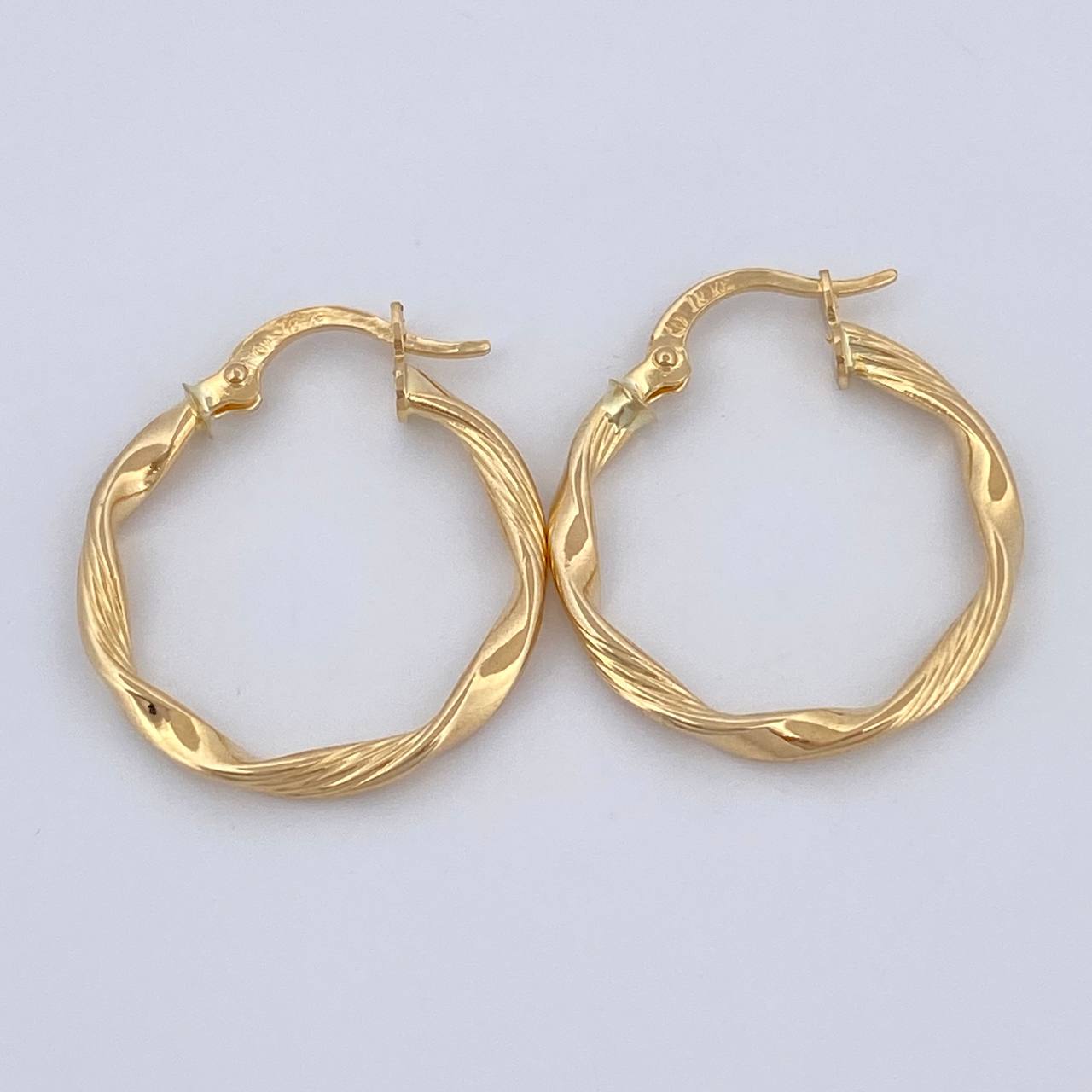 Candongas Asby 1.5gr / 2.4cm / Oro Amarillo 18K %