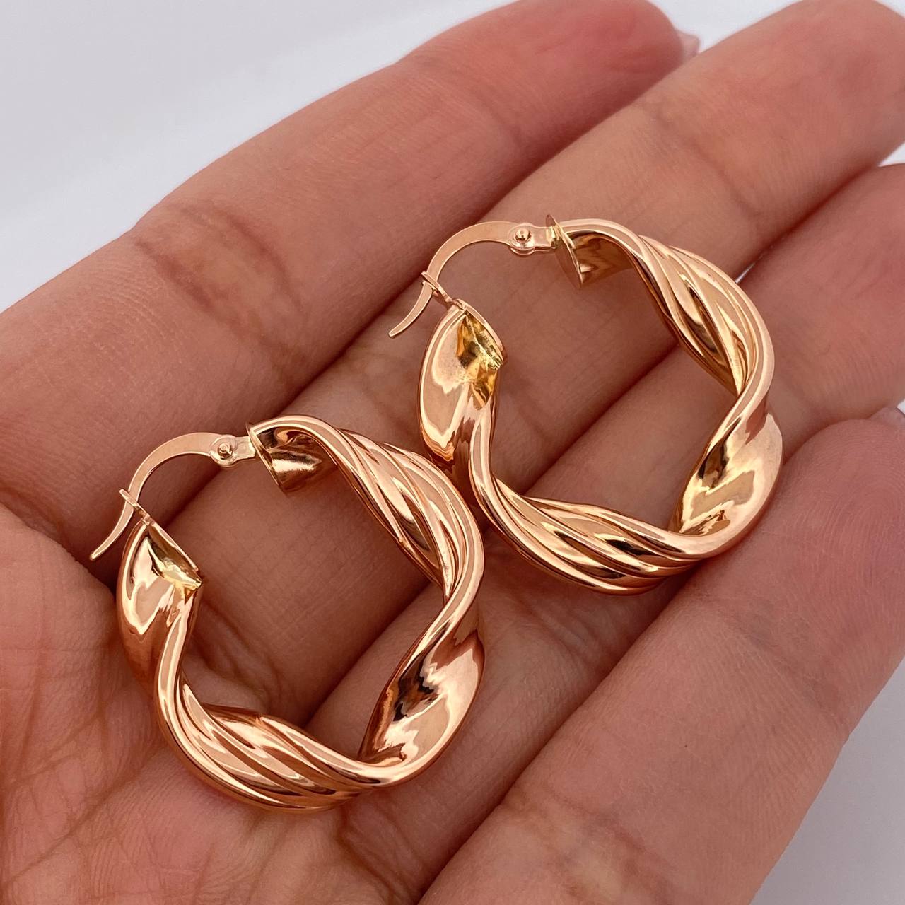 Candongas Azir Rayadas 4.55gr / 3cm / Oro Rosa 18K %