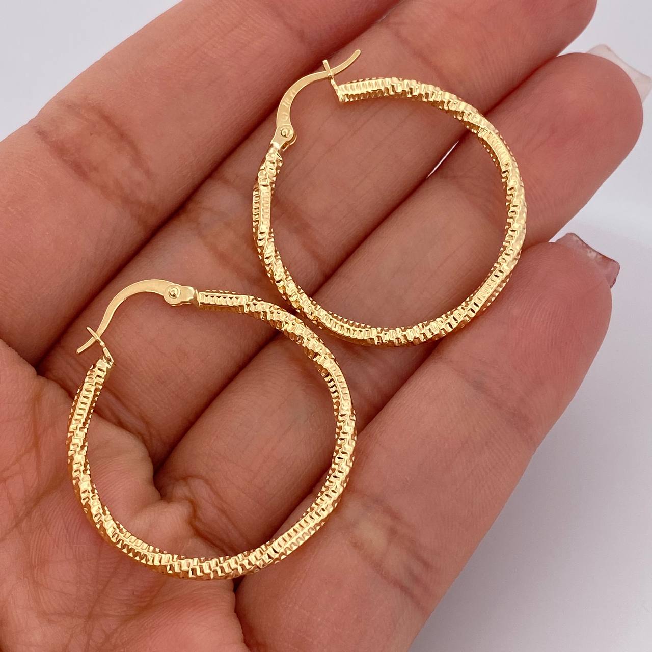 Candongas Megan 1.9gr / 3.3cm / Oro Amarillo 18K %