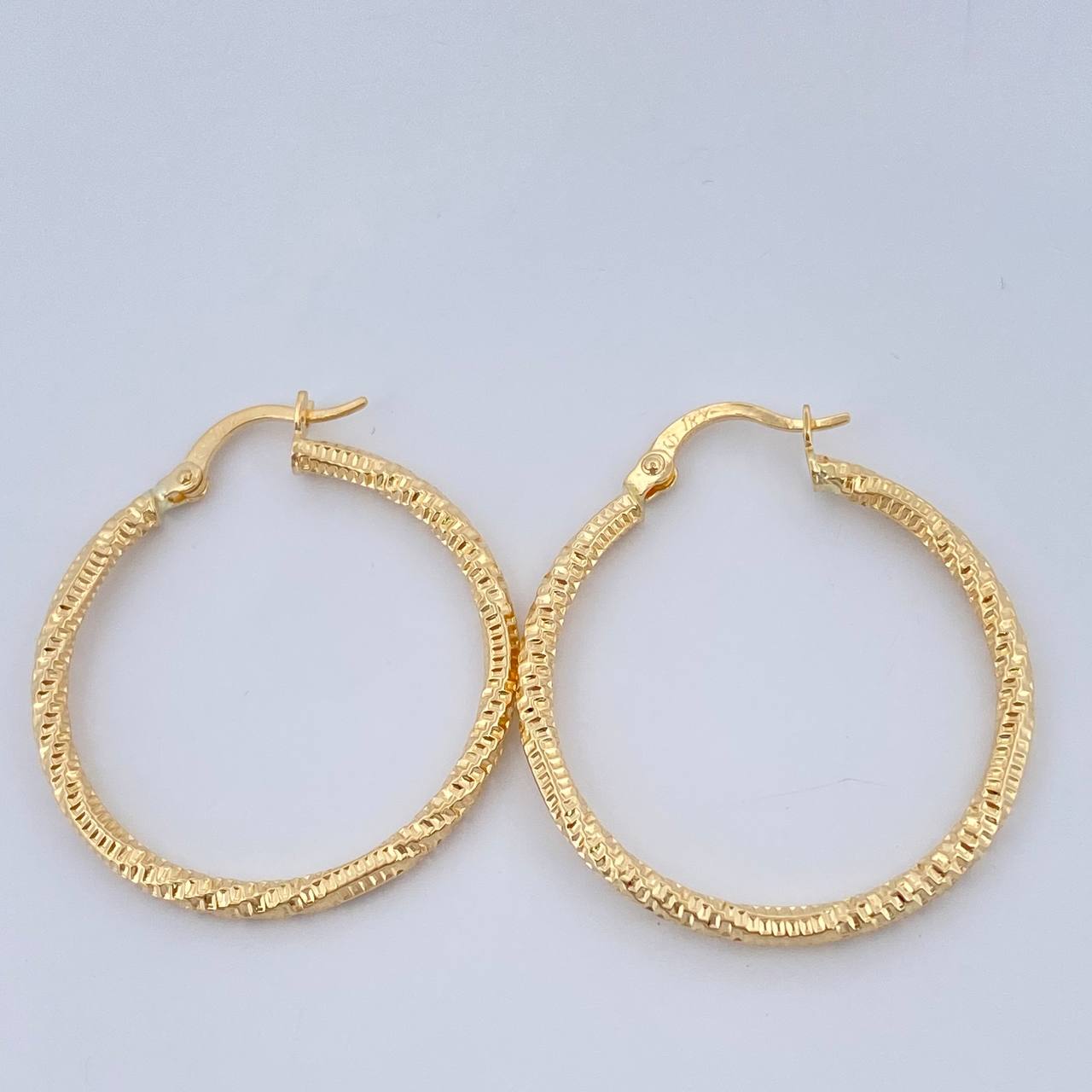 Candongas Megan 1.9gr / 3.3cm / Oro Amarillo 18K %