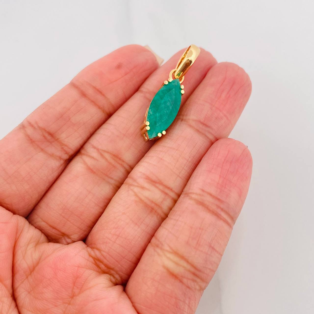 Dije Marquiz Esmeralda 2.83Qts 2.9 g / 2.8 cm Oro Amarillo 18K