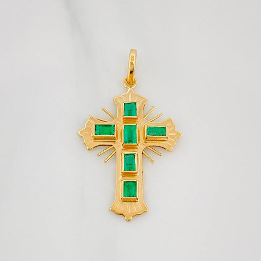 Dije Cruz Plana Esmeraldas 60Pts 2 g / 3.2 cm Oro Amarillo 18K