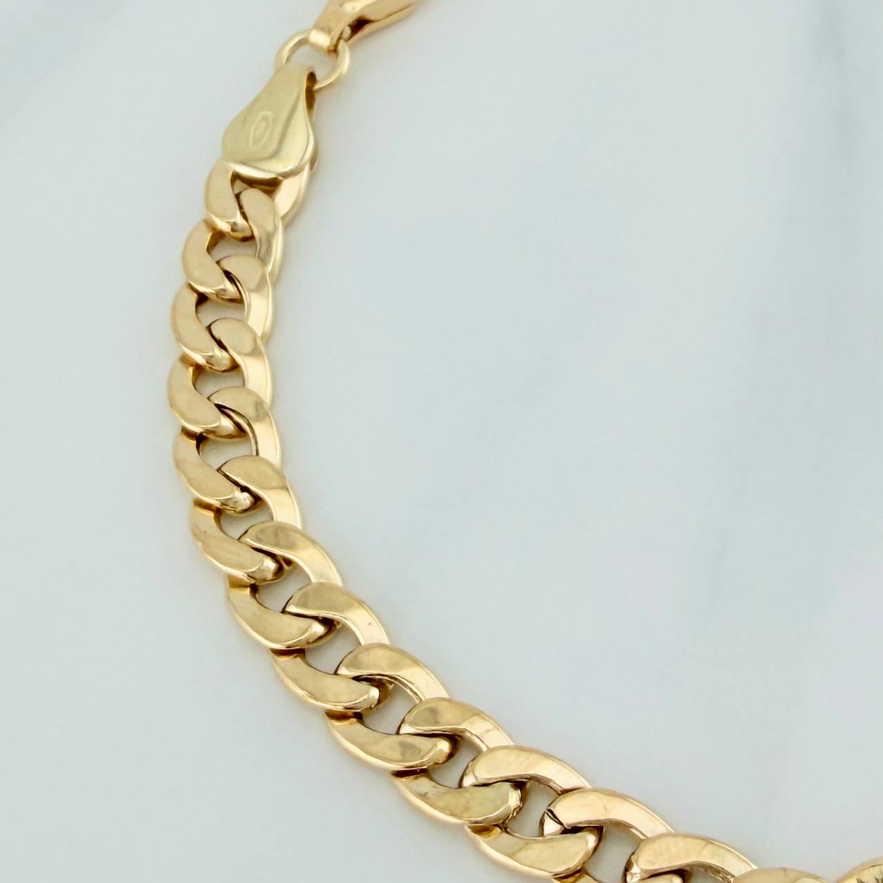 Pulso Placa Cubana 11.05gr / 21cm / 4mm Oro Amarillo 18K
