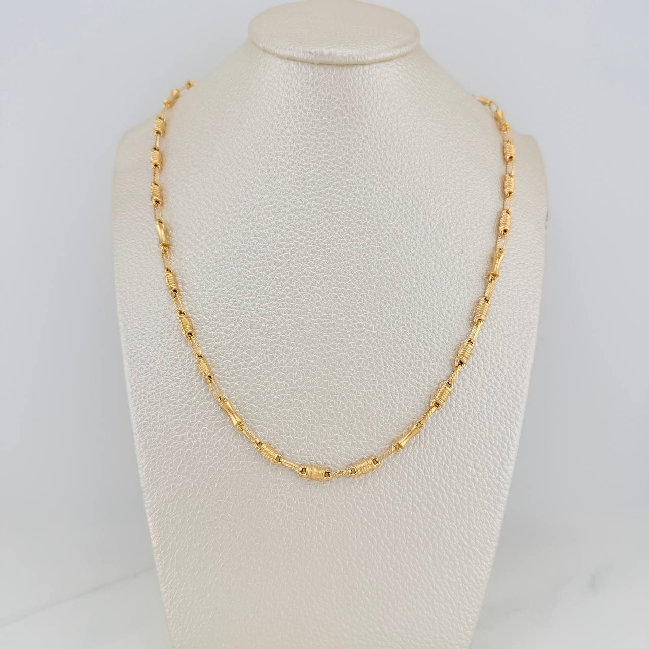 Cadena Rustica Tornillo 9.05gr / 60cm / 3.5mm Oro Amarillo 18K
