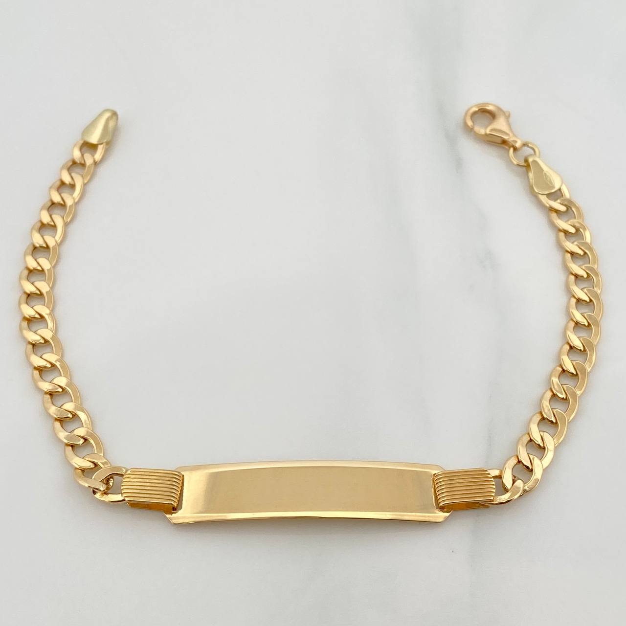 Pulso Placa Cubana 7.25gr / 19cm / 4mm Oro Amarillo +1 18K %