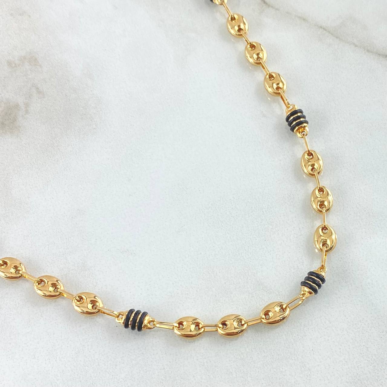 Cadena Rustica Rx Cauchos Negros 7.9gr / 50cm / 4.5mm Oro Amarillo 18K ©