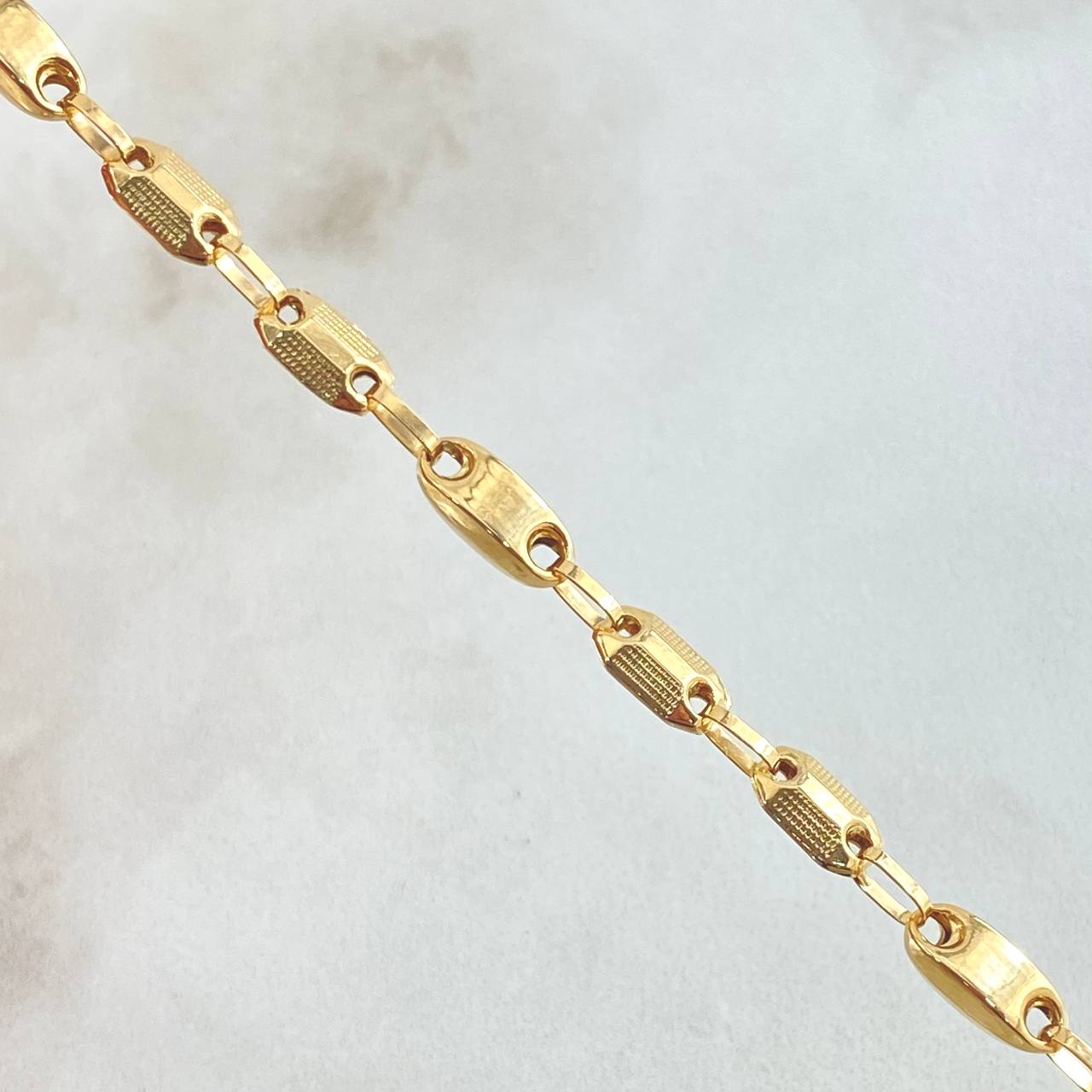 Pulso Rustico Adije 4.15gr / 20cm / Oro Amarillo Nac.Esp. 18K ©