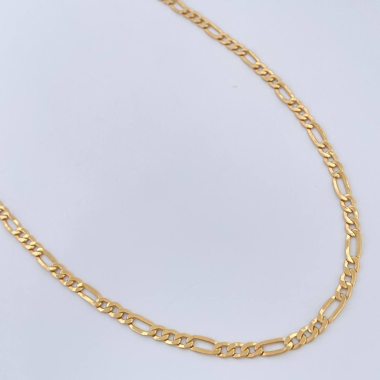Cadena Figaro 5.4gr / 60.6cm / 3.07mm Oro Amarillo +1 18K %