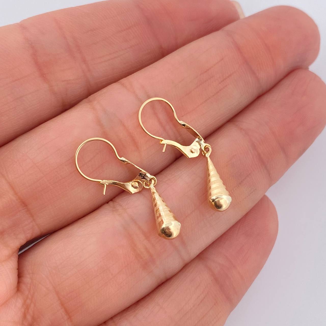 Candongas Lagrima 0.7gr / 2.8cm / Oro Amarillo 18K &