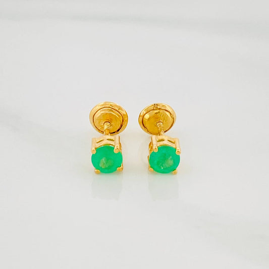 Topos Cuatro Garras Esmeraldas 33Pts 0.8 g / 3.52 mm Oro Amarillo 18K