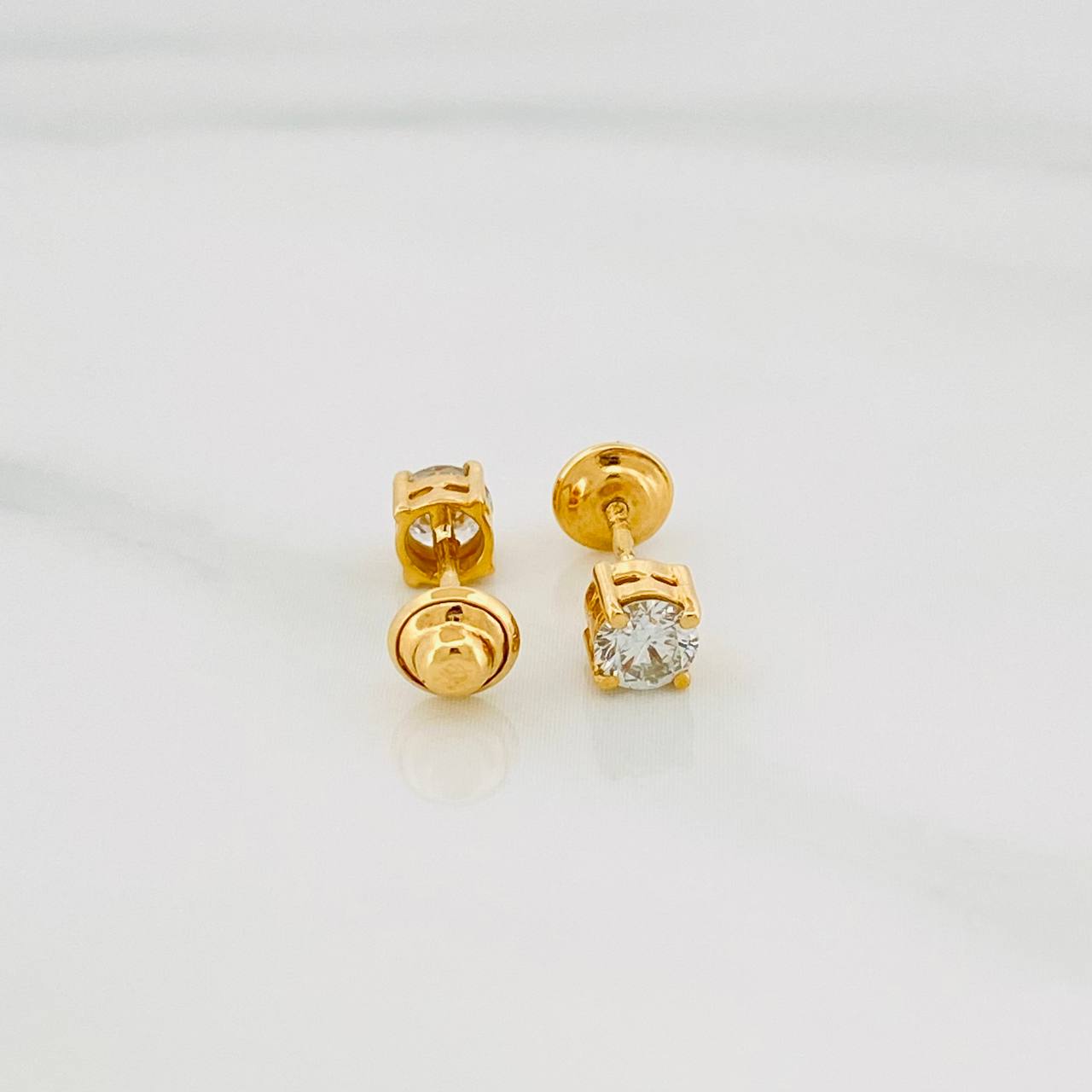 Topos Cuatro Garras Diamantes 52Pts 0.95 g / 3.95 mm Oro Amarillo 18K