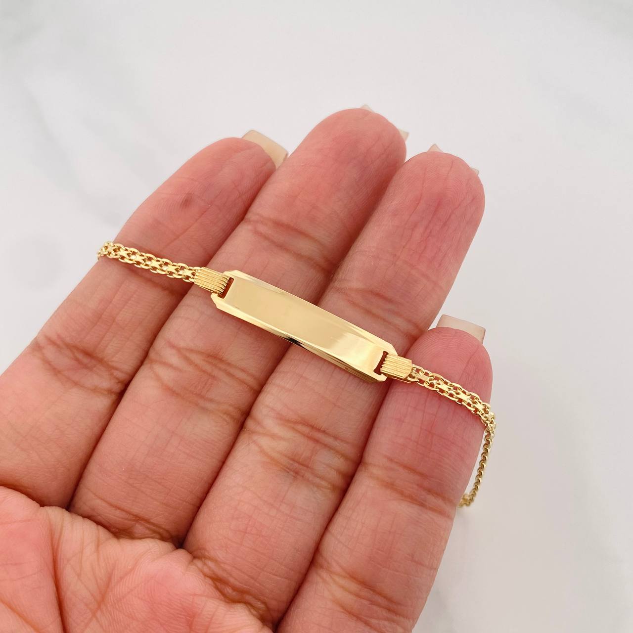 Pulso Chino Placa Rectangular 3.3 g / 17.3 cm / 2 mm Oro Amarillo 18K
