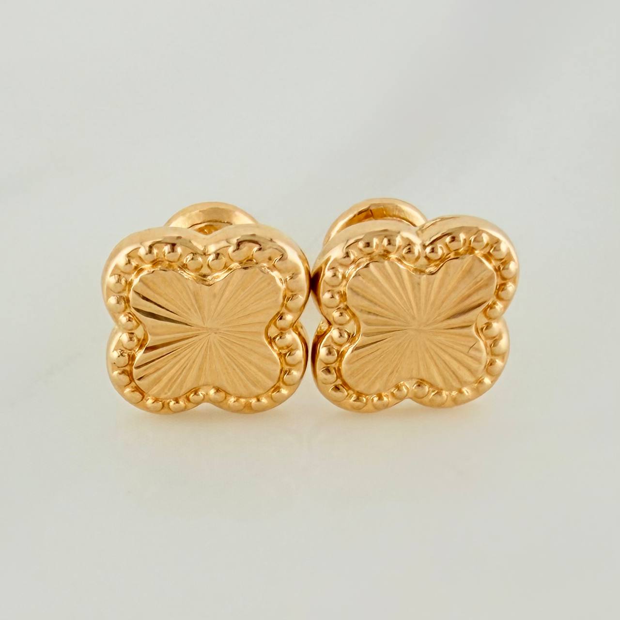 Topos Trebol 1.15gr / 5mm Oro Amarillo 18K &