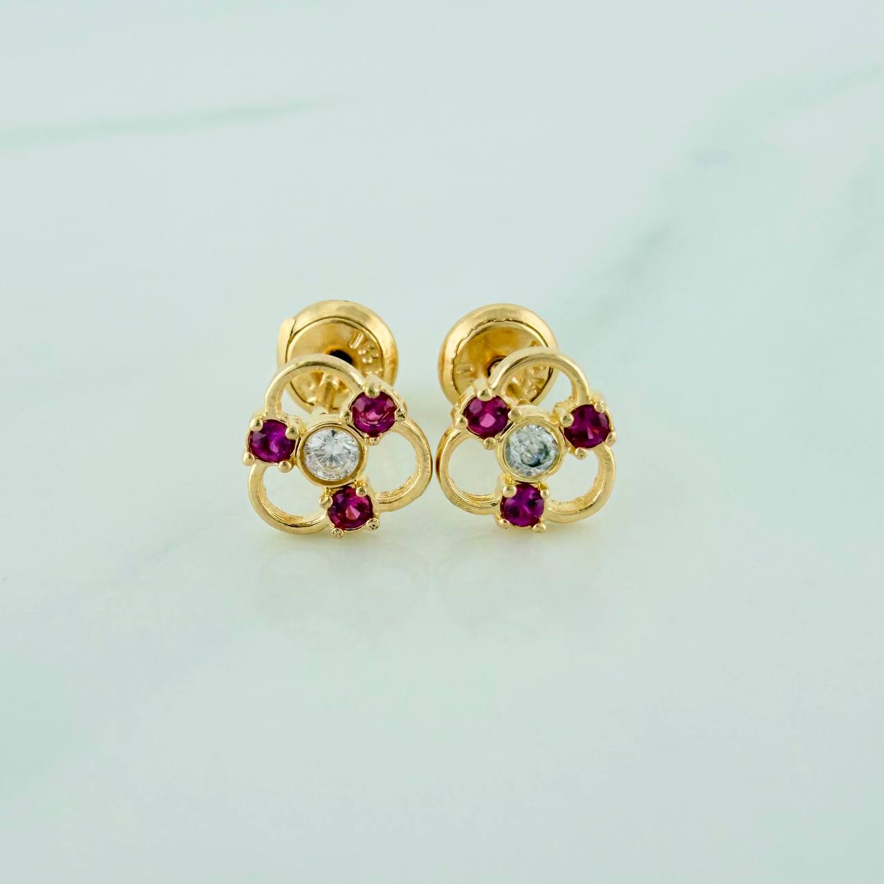 Topos Iris 0.9gr / 4mm Oro Amarillo 18K