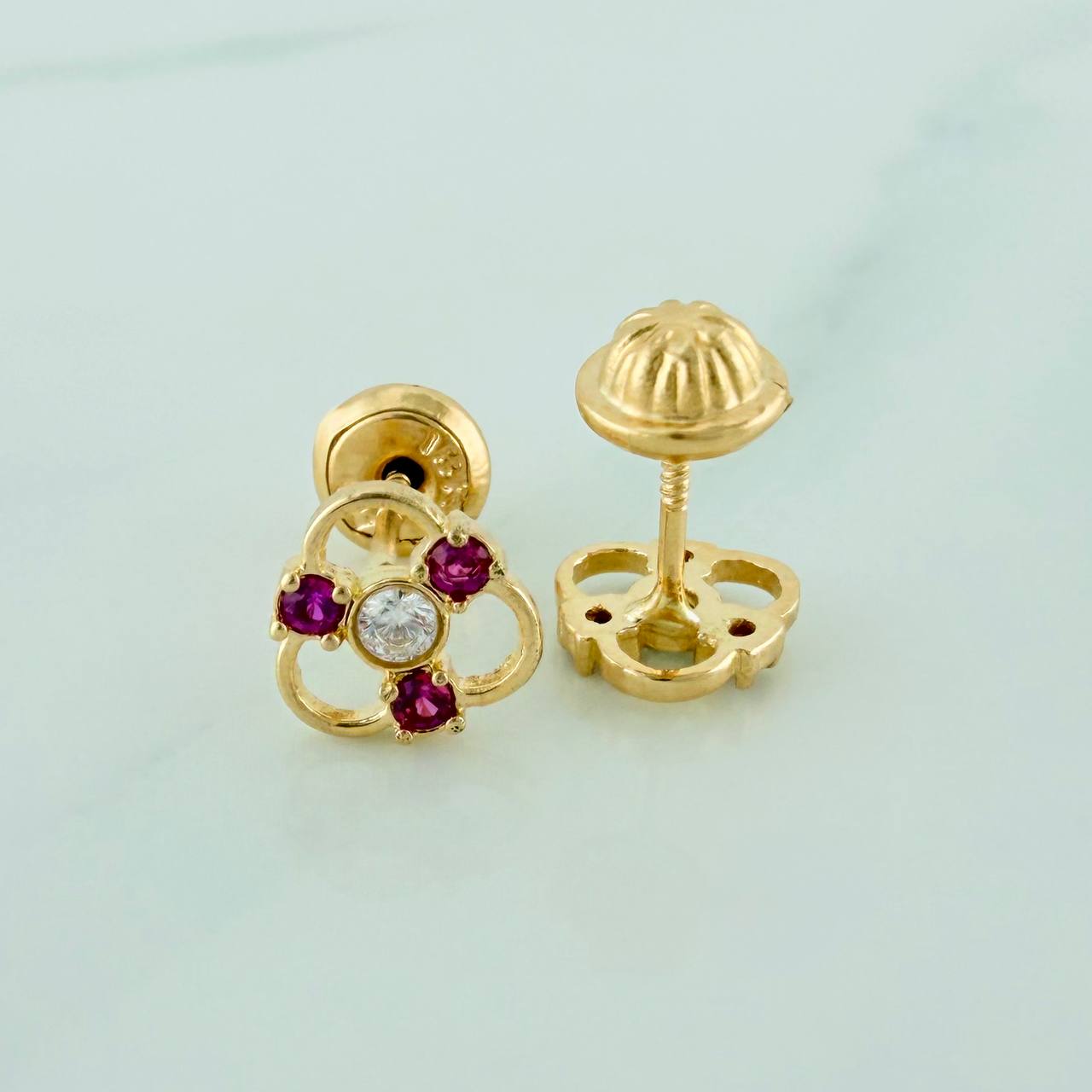 Topos Iris 0.9gr / 4mm Oro Amarillo 18K